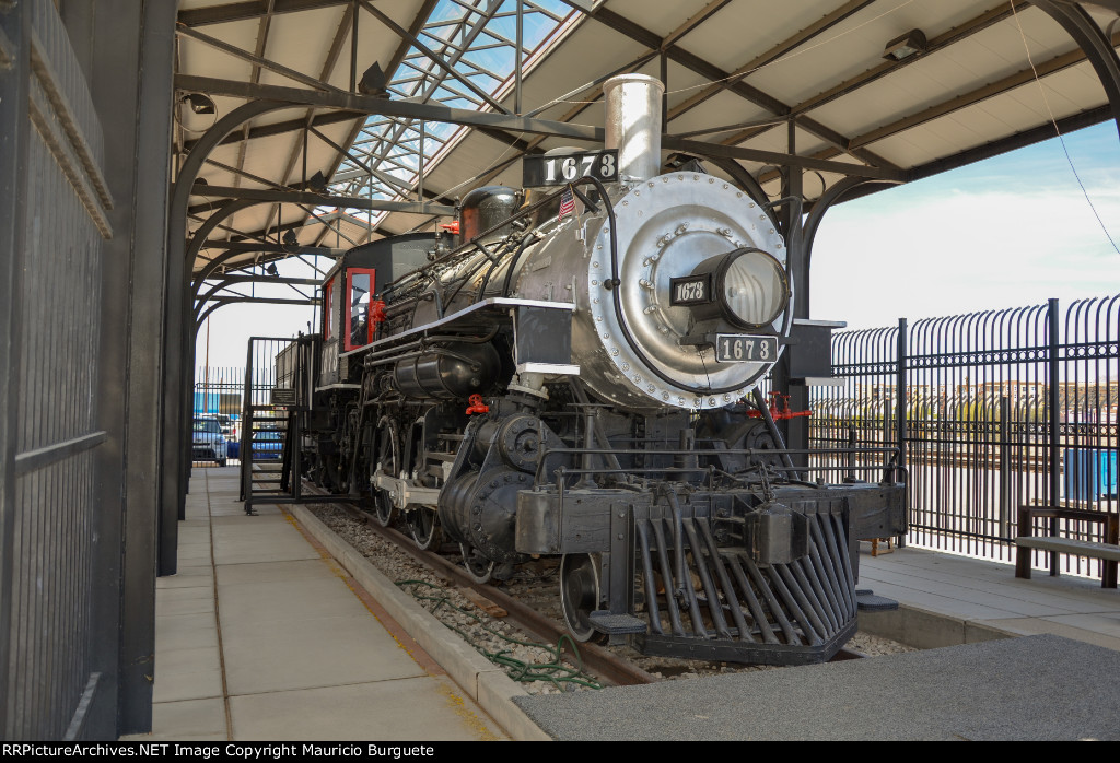 Southern Pacific 2-6-0 Steam Locomotive